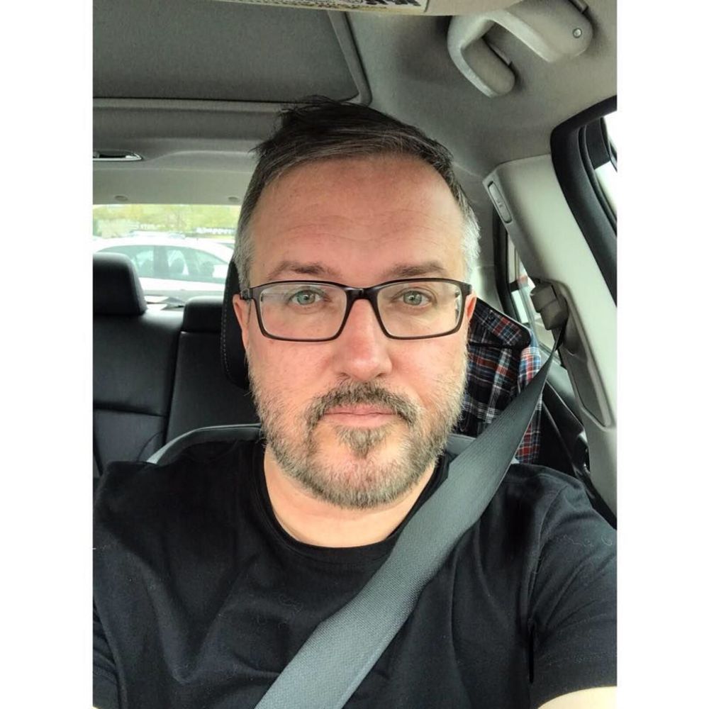 Meet your Posher, Gil